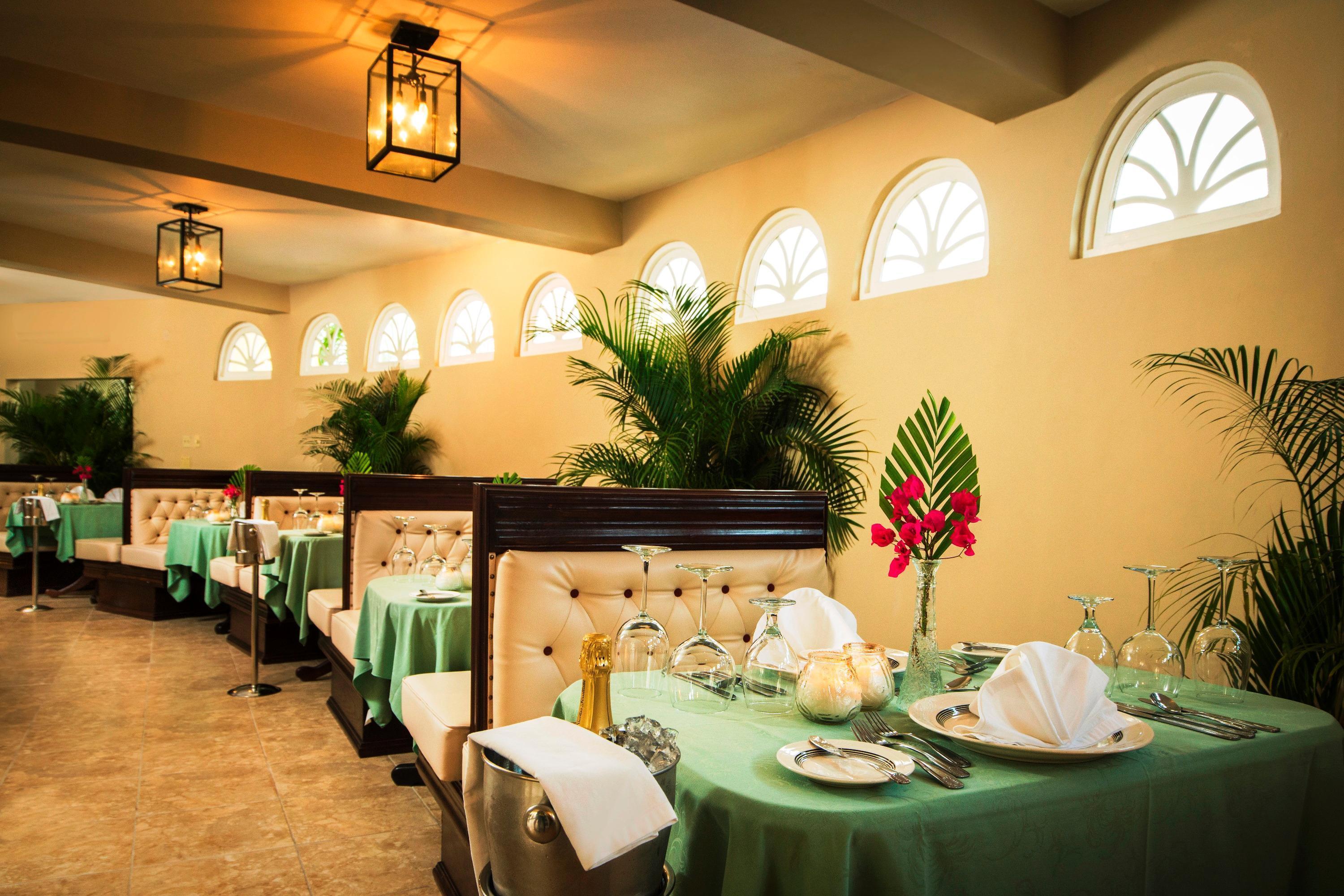 Seagarden Beach Resort Montego Bay Esterno foto
