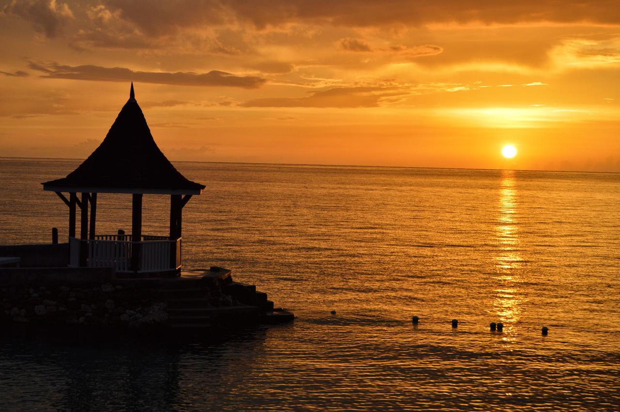Seagarden Beach Resort Montego Bay Esterno foto