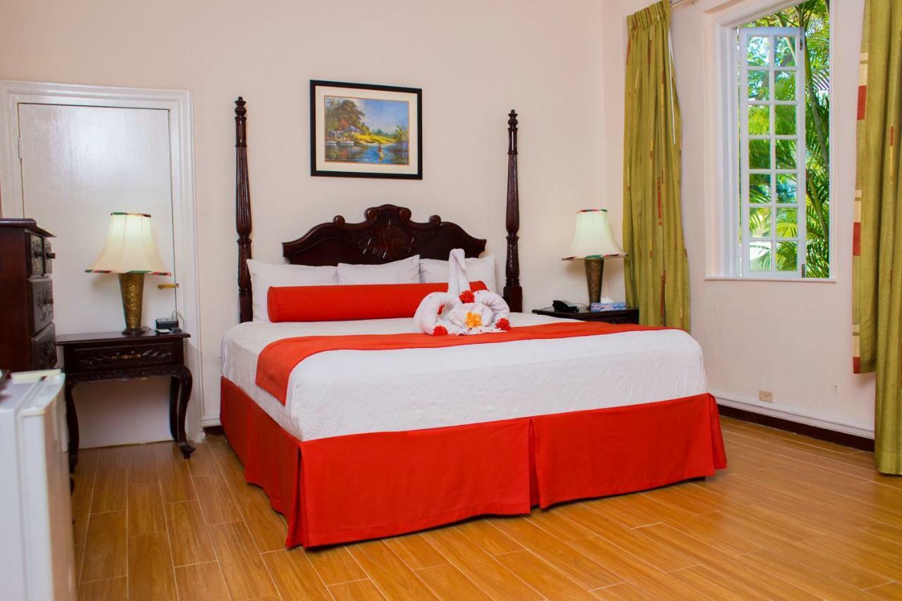 Seagarden Beach Resort Montego Bay Esterno foto