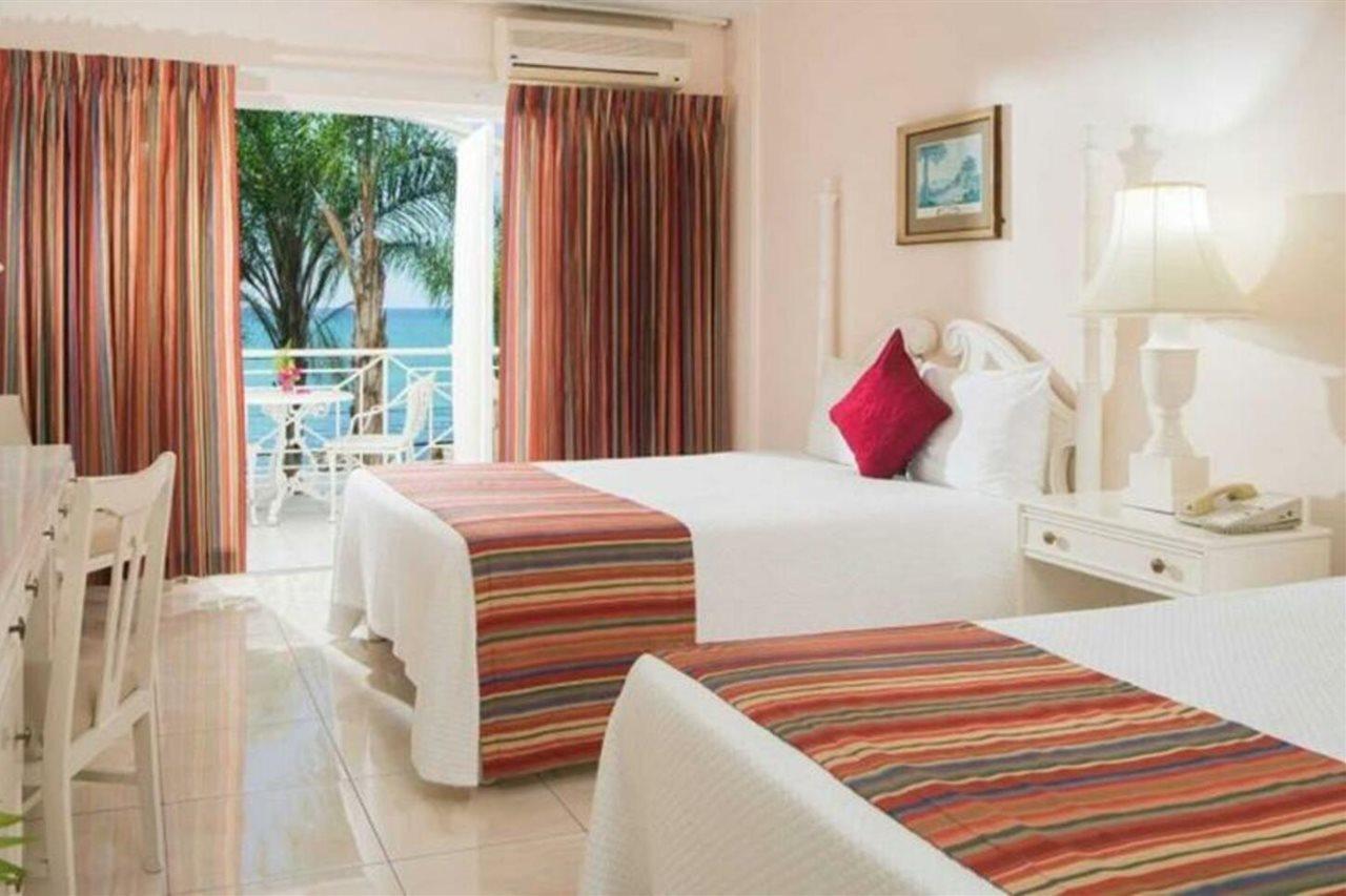 Seagarden Beach Resort Montego Bay Esterno foto